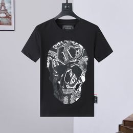 PLEIN BEAR T SHIRT Mens Designer Tshirts Brand Clothing Rhinestone PP Skulls Men T-SHIRT ROUND NECK SS SKULL Hip Hop Tshirt Top Tees 16752