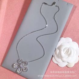 Desginer Clover Fanjia Four Leaf Grass Sunflower Necklace 925 Silver Plated 18k White Gold Full Diamond Large Flower High Edition