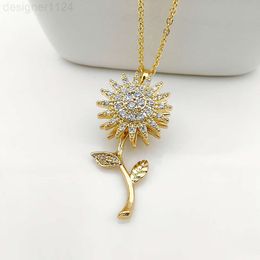 Hot-Sale Rotating Sunflower Necklace Gold Clavicle Chain Relieve Stress Sun Flower Pendant Necklace For Women Jewelry