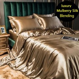 Mulberry Silk Bedding Bed Sheet Duvet Cover Fitted Full Bedspreads Sets Doublesided Fourpiece Set Satin Summer Bedroom Linens 240112