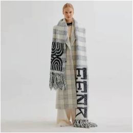 Winter Women's Extra Long Thick Letter Print Fringe Cashmere Scarf Shawl Luxury Brand Designer Warm Blanket NeckScarves Wraps 240111