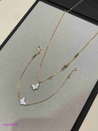 Xczt Pendant Necklaces Vintage Necklace Brand Designer Sweet Copper with 18k Gold Plated White Mother of Pearl Shell Butterfly Short Chain Choker for W