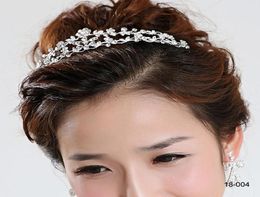 18004 Clssic Hair Tiaras In Stock Cheap Diamond Rhinestone Wedding Crown Hair Band Tiara Bridal Prom Evening Jewellery Headpieces8891893