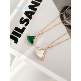 Luxury Designer Pendant Necklacce Dream 18K Gold Plated White Ang Green Mother Of Pearl Fan Charm Short Chain Choker For Women With Box Party Gift