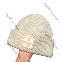 Beanie Hat Loewee Designer Hat Top Quality Hat No Plush Style Brim Warm Knit for Autumn and Winter Fashionable Party Original 28ZE