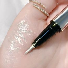 Lying Silkworm Pen Pearl Brightening Liquid Eyeliner Waterproof And Non Dizzy Dye Down To The Eyelid Natural Thin Head 240111