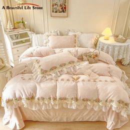 Pink Super Soft Velvet Fleece Luxury Princess Bedding Set Flowers Embroidery Lace Ruffles Duvet Cover Bed Sheet Pillowcase 240112