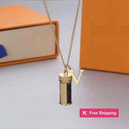 Pendant Necklaces S Designer Necklace Classic Letter Graffiti Exquisite Workmanship High-end Fashion Personality Essential Trend Gift for Women and VZ6S