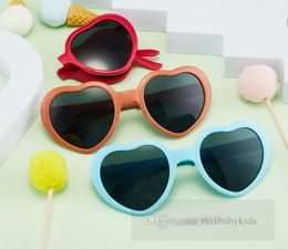 Kids love heart sunglasses Children's foldable street photo posing photo glasses boys girls UV 400 Protective eyewear beach glasses Z6671