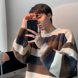 Man Clothes Striped Long Knitted Sweaters for Men Brown Pullovers S 90s Vintage Y2k A Korean Autumn Jumpers Neck Overfit X 240113