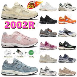 2002r Athletic Sneakers New Balanace Running Shoes 2002R Mens Women Bone Cherry Pink Light Blue Protection Pack Sea Salt White Phantom New Blance 2002 Trainers 36-45