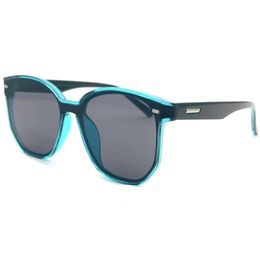2024 New Korean Edition Fashionable Curved Lenses with One Piece Sunglasses, Women's Sunscreen Mesh, Red Tide Ink Flow