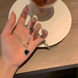 Pendant Necklaces Sweet Cool All-match Temperament Love Tassel Zircon Necklace Female Niche Design Double Cross Clavicle Chain Fashion