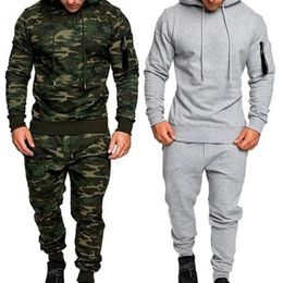 Men's Camouflage Print Hooded and Sweatpants Set Autumn Winter Sports Tracksuit Male Pullover Hoodies Joggers Outfit 240112