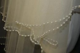 Veils Hot sell 2T White Ivory Wedding Veil Fingertip Length pearls Edge Bridal Veil With comb 043