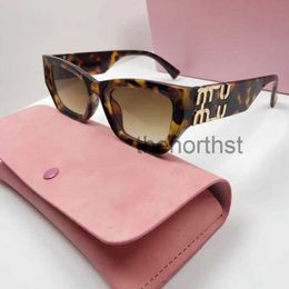 Sunglasses Fashion Sunglasses Mu Womens Personality Mirror Leg Metal Large Letter Design Multicolor Brand Glasses Factory Outlet Promotional Special IU5Y