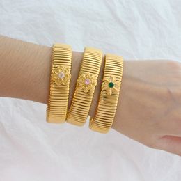 vintage floral design bracelet stainless steel gold plated bracelet women's street Jewellery goose throat chain handmade Jewellery