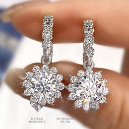 Charming Men Women Diamond Earrings Silver Earrings 925 Sterling Silver 1CT 2CT Moissanite Flower Earrings Hoops Nice Gift