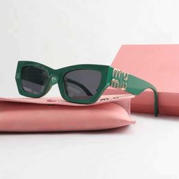 Luxury Brand Mu Sunglasses Designer Women Green Eyeglasses Woman Gold Letter Ladies Personality American Eyewear Butterfly Ins with Box 4GE0