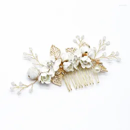 Headpieces Bridal Hair Jewelry Comb Artificial Flower And Leaf Headdress With Smooth Teeth For Gown Dress Hairstyle Making Tool