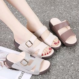 Sandals 2024 Summer Soft Lightweight Comfortable Non-Slip Belt Buckle Women Retro Roman Slippers Outdoor Casual Beach Shoes