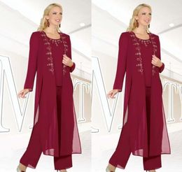 Burgundy Chiffon 3Pieces Mother Of Bride Pant Suit 2019 New Fashion Jewel Long Sleeves Beaded Side Split Long Coat Mothers Day Fo2304346