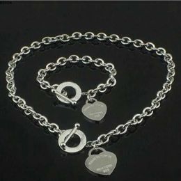 Hot Sell Birthday Christmas Gift 925 Silver Love Necklace Bracelet Set Wedding Statement Jewelry Heart Pendant Necklaces Bangle Sets in Womens Zg6j