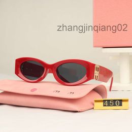 Designer Mui Mui Sunglasses Cycle Luxury Fashion Sports Polarise Miui Miui Sunglass Mens Womans Summer Vintage Driving Beach Red Goggle Square Sun Glasses