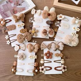 Hair Accessories 8PCS/Set Autumn Winter Beige Plush Fabric Butterfly Flower Bow Fish Snap Clips For Girl Cute Sweet Baby Hairpin Barrettes