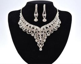 Simple New Wedding Jewelry Water Drop Crystal Collarbone Chain Necklace Set Bridal Jewelry Pearls Luxury Bracelets Necklace Eari8374801