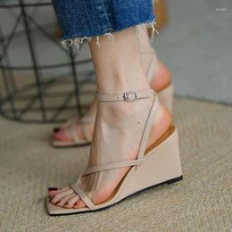 Sandals Women's High Heels 2024 Summer Style Simple Solid Color Thick Sole Wedge Feminine Square Toe Wedding Party Flip Flop