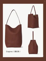 School Bags 2024 The R0w Year Style Red Genuine Leather Bucket Bag Shoulder Handbag Lychee Pattern Cowhide Large Capacity Totes Women