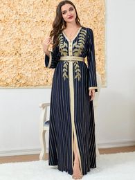 Ethnic Clothing Autumn Turkey Muslim Dress Women Abaya V-Neck Embroidery Belted Morocco Kaftan Elegant Stripe Long Sleeve Party