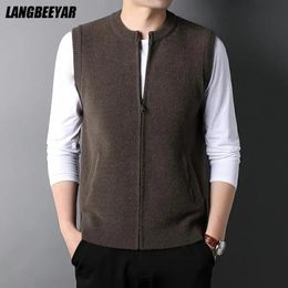 Top Grade Autum Winter Fashion Brand Zipper Knit Cardigan Sweater Vest Men Retro Crew Woollen Sleeveless Casual Man Clothes 240115