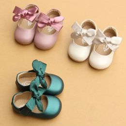 Chinese Style Bow-Knot Baby born Toddler Girl Crib Shoes Pram Soft Sole Prewalker Anti-slip Baby Shoes 240115