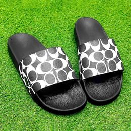 Sommersandalen Flip Flop Slide Loafers Bloom Sandale Karriere Sandale Tazz Hausschuhe Doppelschuhe WomanCoach Schuh Indoor Designer Slipper