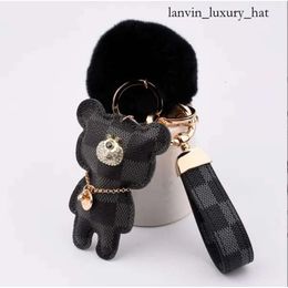 Cute Keychains Fashion Teddy Bear Designer Key Chain Ring Gifts Women Pu Leather Car Buckles Bag Charm Lvse Louisely Purse Vuttonly Crossbody Viutonly Vittonly 6252