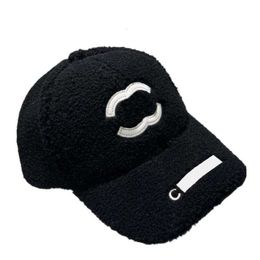 Baseball Caps Winter Hat Wool Ball Cap For Woman Man Faux Fur Designer With Letters Black White pink G7SZ