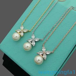 Designer Tiffanyitysee 2024 Jewellery New Diamonds Knotted Necklace Female Stainless Steel Couple Gold Pendant Single Pearl Gift with Box