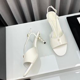 Slingback da donna Scarpe eleganti Sandali con tacco a spillo firmati Pantofole in pelle verniciata con perle finte Scivoli con fibbia alla caviglia regolabili Ciabatte per scarpe per il tempo libero all'aperto