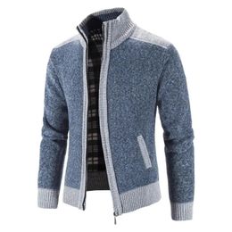 Cappotto maglione da uomo Cardigan patchwork moda Giacca lavorata a maglia Slim Fit Colletto alla coreana Cappotti caldi spessi 240113