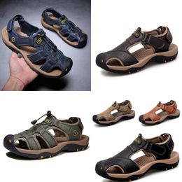 Designer Slippers Dad Sandal Platform Slipper Crystal Calf Leather Shoes Metal Button Quilted Sandal Classic Black White Slides Beach Flip Flops