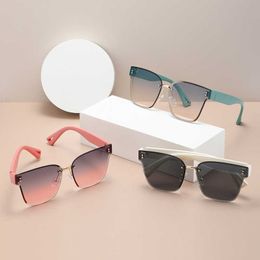 Sunglasses Colorful and Trendy Sunglasses Large Frame Internet Celebrity Live Streaming Frameless Display Thin Skin Sunglasses for Women to Wear Drive