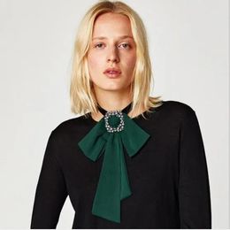 Jewelry Wedding Accessories Jewelry European and American Fashion Bow Fake Collar Necklace Temperament Wild Scarf Necklace Special Neck Ac