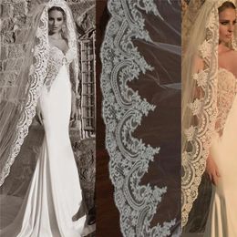 Veils 3 M Length 3 M Width Vintage Style Cathedral Bridal Veil with Comb Long Lace Appliques One Layer Wedding Dresses Veil