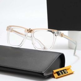 2024 Luxury Designer CH Sunglasses for Men Women Chromes Glasses Frames New Flat Classic Fashion Optical Heart Eyeglass Frame Man Unisex High Quality Eyewear O0UN