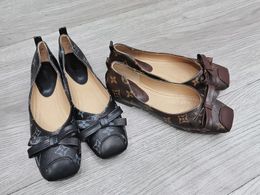 2024 scarpe eleganti firmate primavera e autunno fiocco con lettera scarpe da ballo balletto moda donna nero scarpa da barca piatta pelle da donna calpestare mocassini pigri taglia grande 35-42