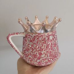 320ml Luxury Sparkling Diamond Crown Ceramic Mug Coffee Milk Cup With Lid Tea Self Stirring Water Drinking Bottle 240115