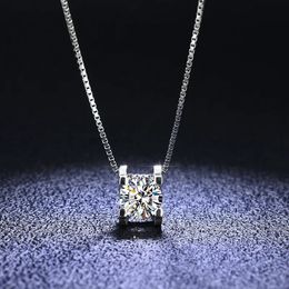 QUKE Real Square Pendant Necklace D Color VVS1 Lab Diamonds 925 Sterling Silver for Women Wedding Fine Jewelry PE032 240115