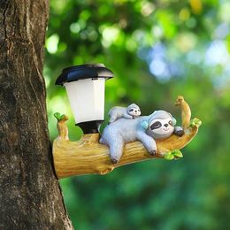 Lawn Lamps Solar Lamp Cartoon Animal Statue Squirrel Sloth LED Garden Lights Creative Waterproof Lamp for Tree Patio Courtyard Solar Lamps YQ240116